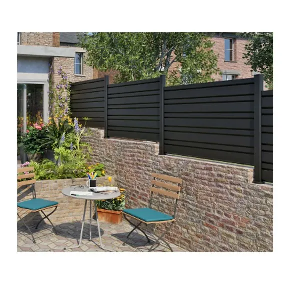 Clôture Kostum Strolad